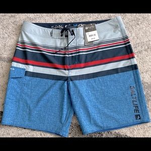 Men’s NWT Salt Life Swim Trunks 38